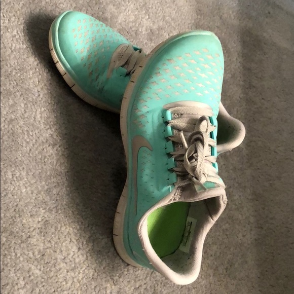 nike free run tiffany